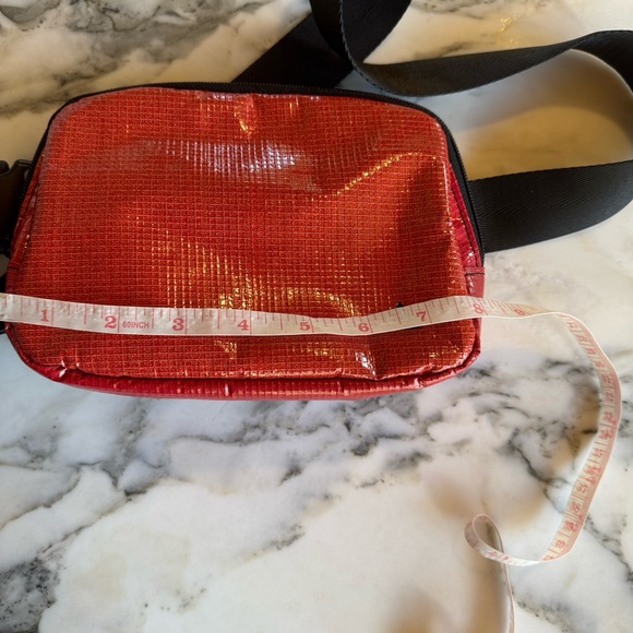 Rareform Zion Sling Red Travel Crossbody Fanny Pack Bag - Picture 6 of 15